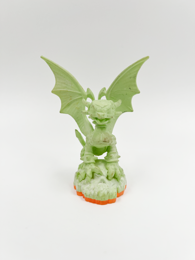 Cynder (Glow-in-the-Dark)