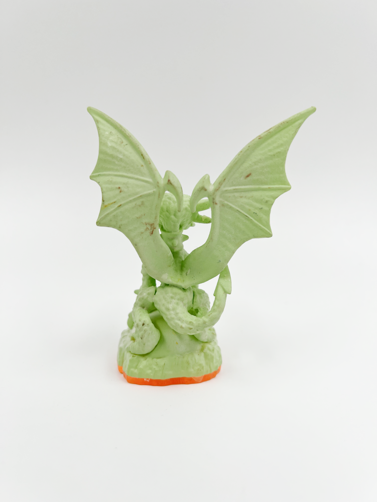 Cynder (Glow-in-the-Dark)