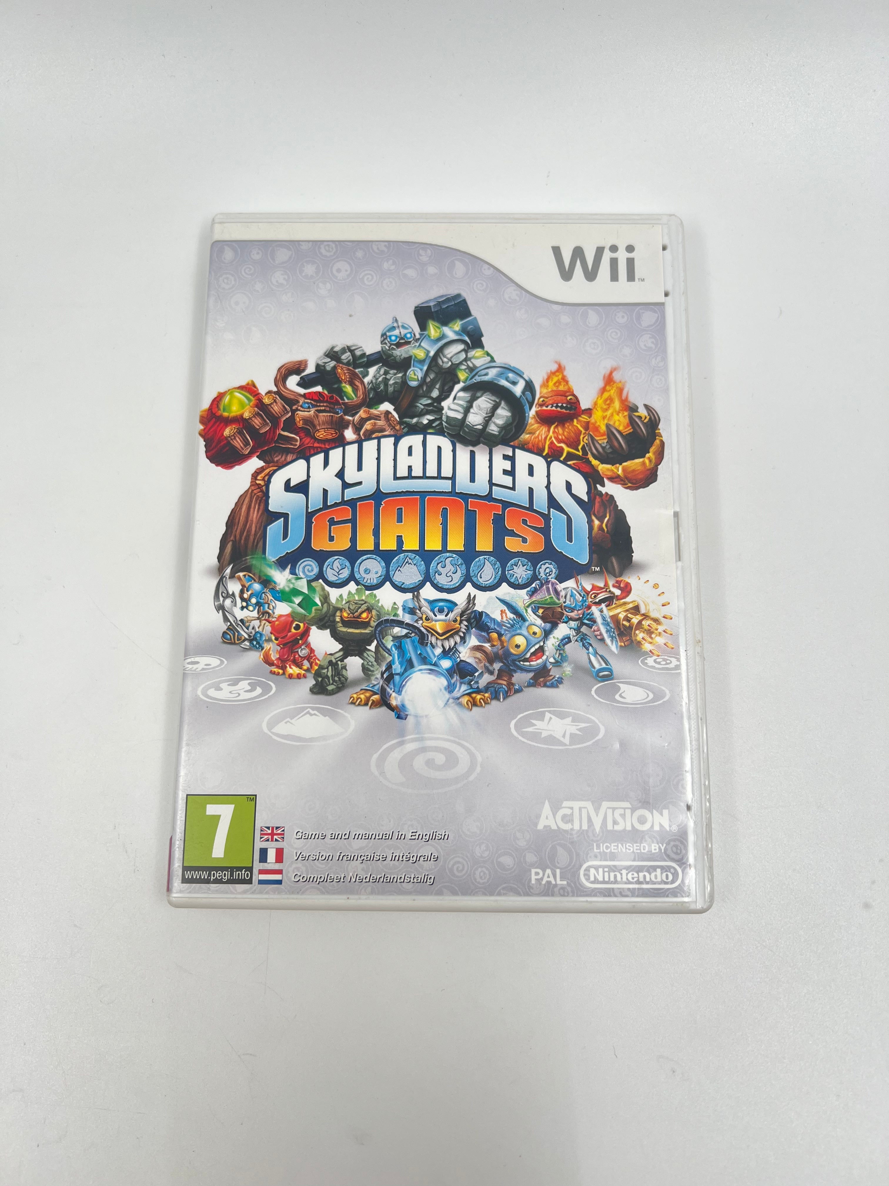 Skylanders Giants (Wii)